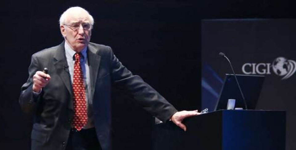 Robert Rotberg addresses audience members at the CIGI Campus. (Adamski Tomasz/CIGI Photo)