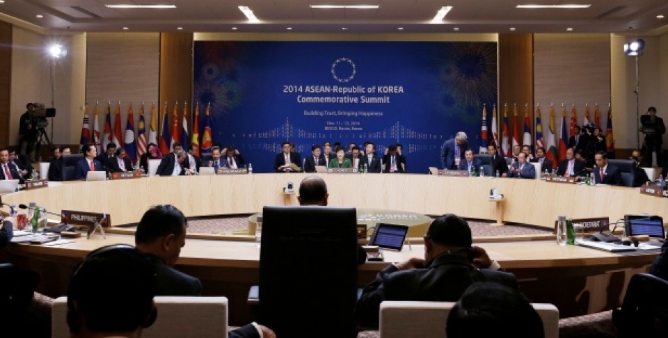 South Korean President Park Geun-hye, rear center, delivers her statement during the formal session of the ASEAN-Republic of Korea Commemorative Summit in Busan, South Korea, Friday, Dec. 12, 2014. (AP Photo/Ahn Young-joon. Pool)