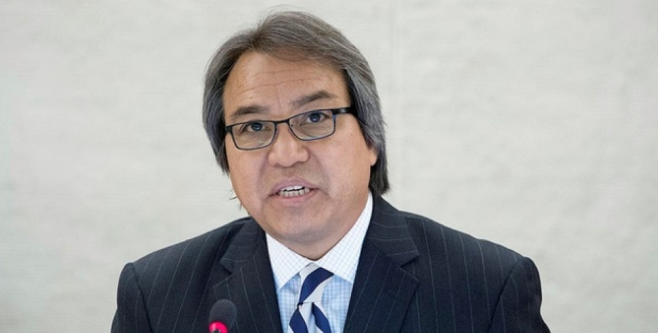 James Anaya, Special Rapporteur on indigenous peoples presents his report during the 24th Session of the Human Rights Council. 18 September 2013. Photo by Jean-Marc Ferré via UN Photo Geneva on Flickr CC