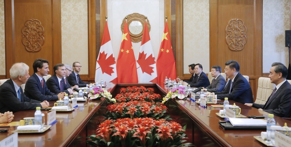 China's President Xi Jinping, second right, and Canada's Prime Minister Justin Trudeau, second left, hold their meeting at the Diaoyutai State Guesthouse in Beijing, China, Wednesday, Aug. 31, 2016. Trudeau is on an official visit to China and is expected to meet with Chinese counterparts to boost bilateral ties. (Wu Hong/Pool Photo via AP)