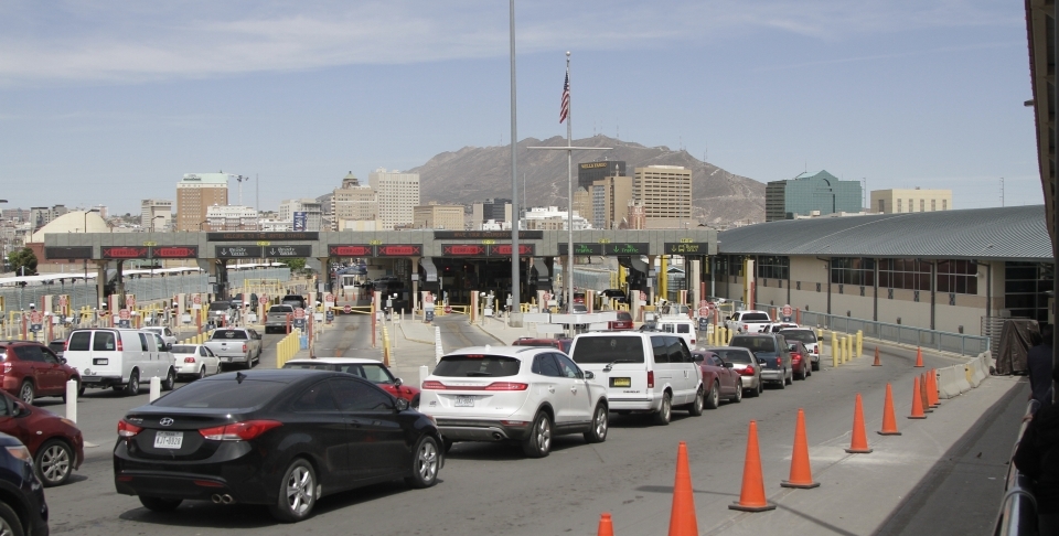 Vehicles from Mexico and the United States approach a border crossing in El Paso, Texas on April 1, 2019. (AP Photo/Cedar Attanasio)