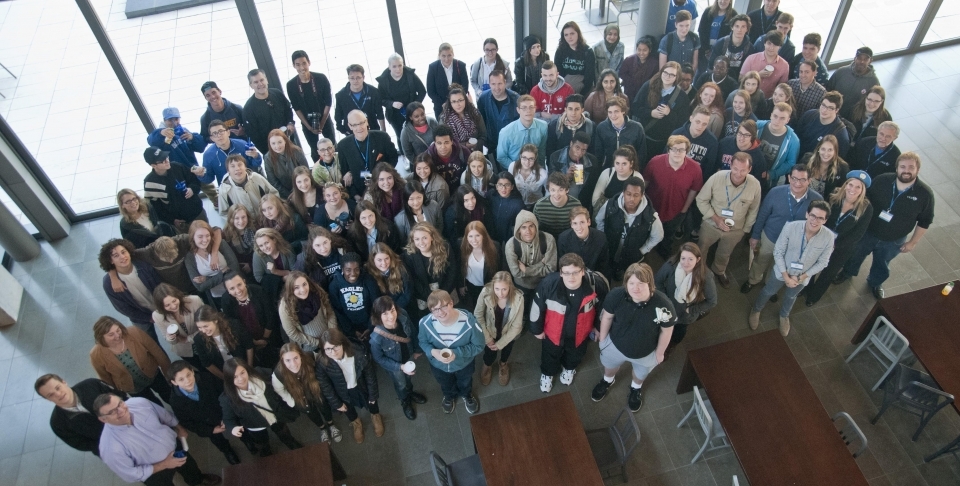 Group picture of Global Youth Forum attendees
