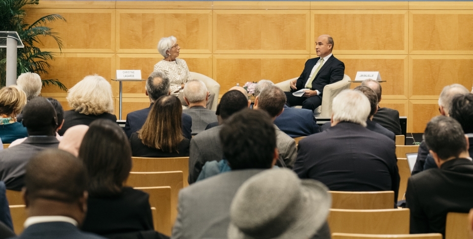 Jim Balsillie speaks with Christina Lagarde, managing director of the International Monetary Fund. (Photo by Justin T. Gellerson)