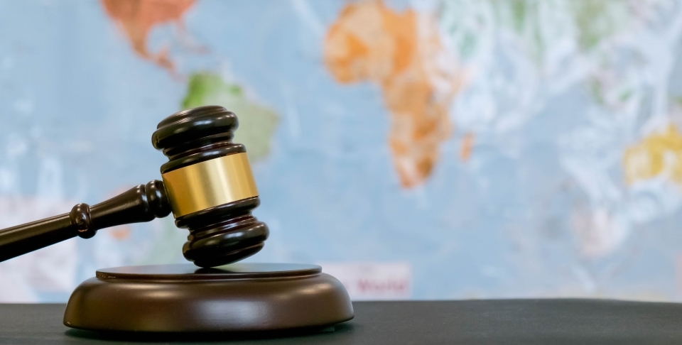 Mutual recognition agreements (MRAs) could set common benchmarks to eliminate some of the practical difficulties associated with recognizing foreign legal qualifications and experience.