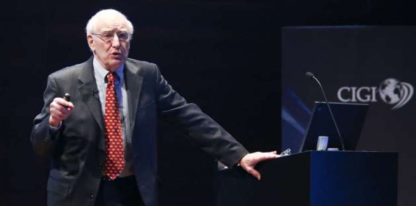 Robert Rotberg addresses audience members at the CIGI Campus. (Adamski Tomasz/CIGI Photo)