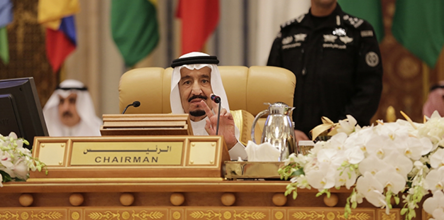 King Salman of Saudi Arabia addresses participants during the final session summit of the Arab and South American leaders in Riyadh, Saudi Arabia, November 11, 2015. (AP Photo/Hasan Jamali)