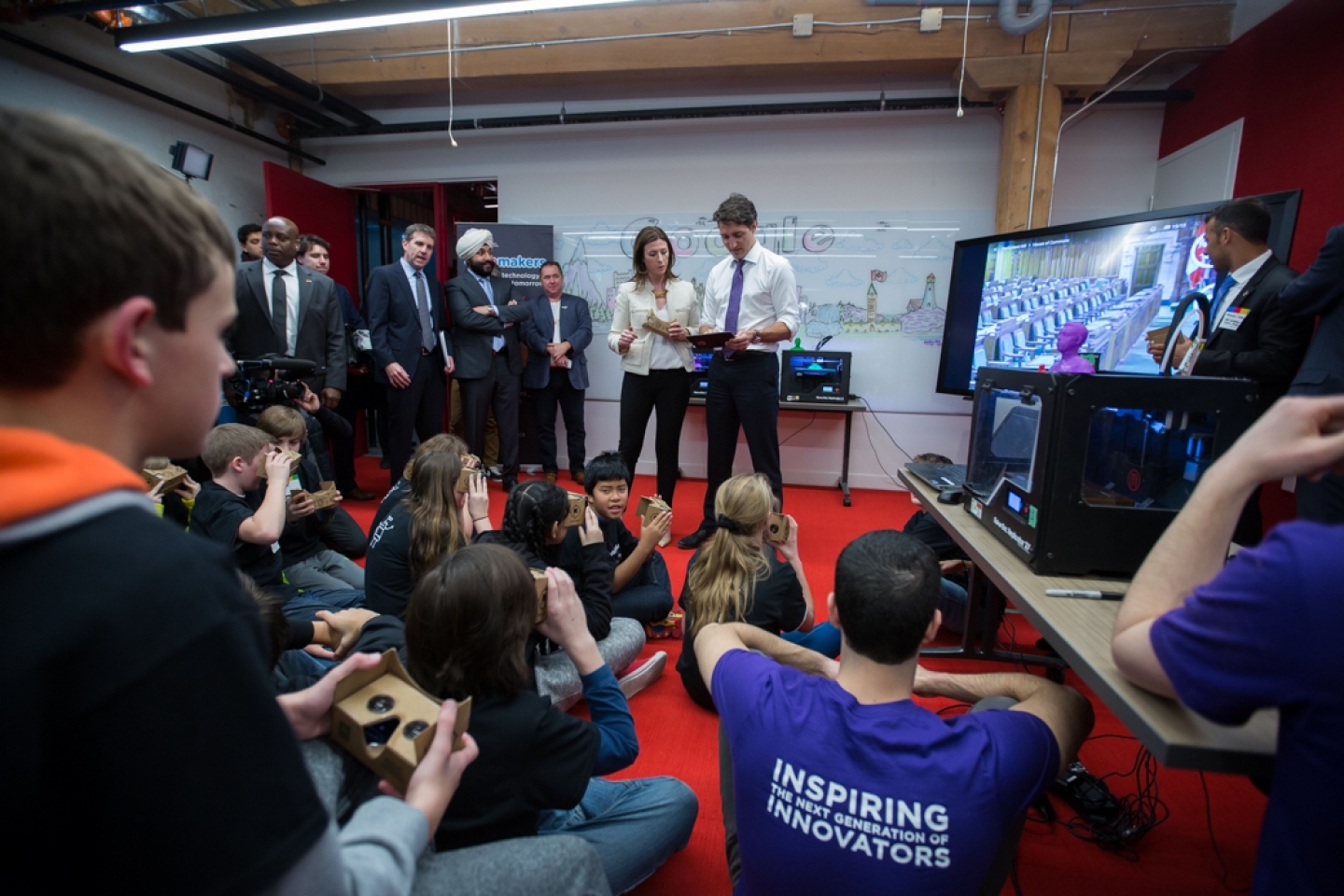 Prime Minister Justin Trudeau helps to officially open the Google offices in Kitchener on January 14, 2016. (PMO Photo/Adam Scotti)