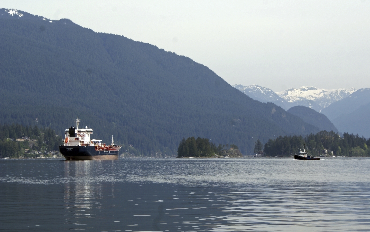 An oil tanker outside the Kinder Morgan Inc. Westridge oil terminal in Vancouver, at the end of the Trans Mountain pipeline that begins in northern Alberta. (AP Photo/Jeremy Hainsworth)