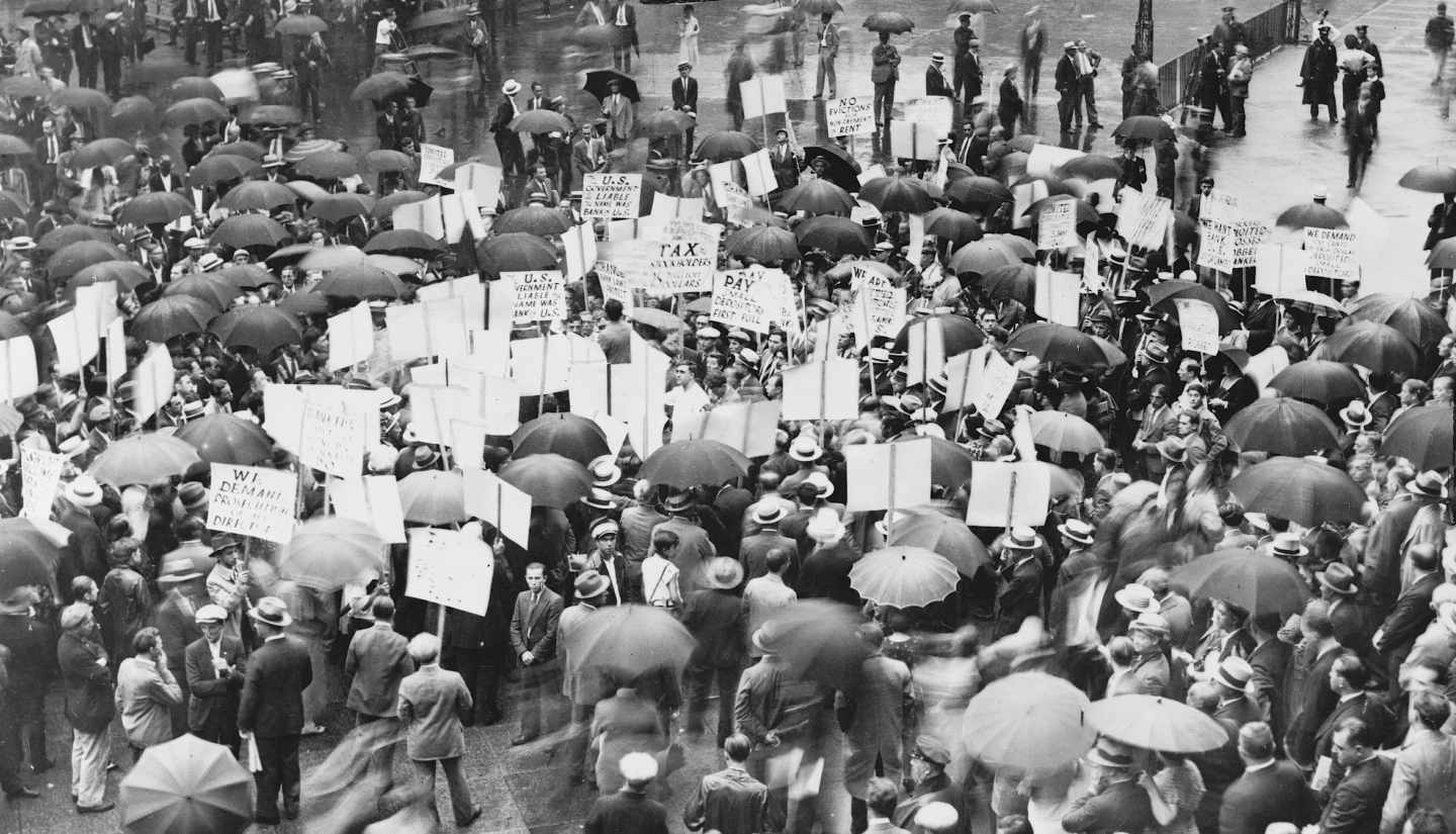 A crowd gathers outside the Bank of United States after its failure in 1931. Library of Congress Photo.