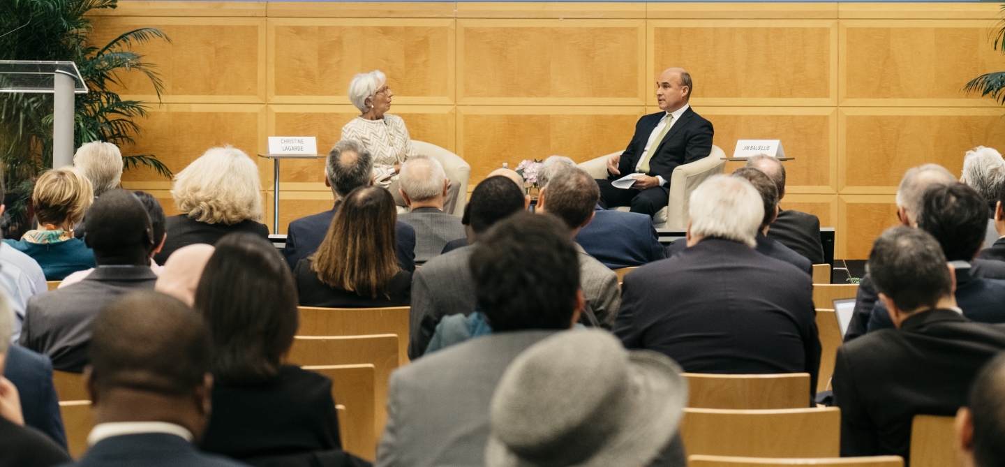 Jim Balsillie speaks with Christina Lagarde, managing director of the International Monetary Fund. (Photo by Justin T. Gellerson)