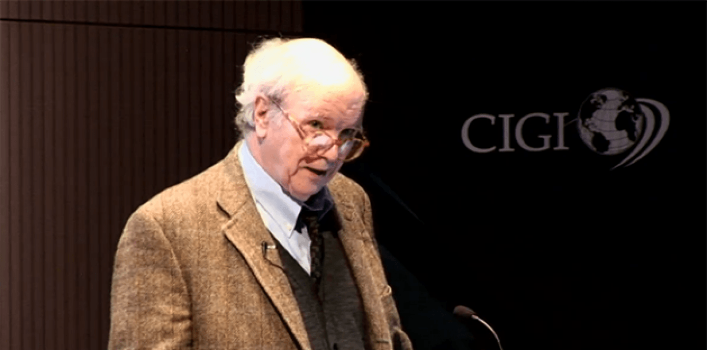 Thomas Edsall addresses audience members at the CIGI Campus. (CIGI Photo)
