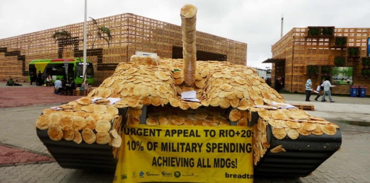 A tank covered in bread as part of demonstrations near Rio+20 in Rio de Janeiro (Photo: Adriane MacDonald).