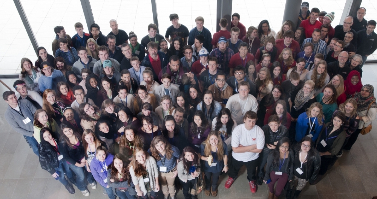 A group photo from CIGI Global Youth Forum (Lisa Malleck/CIGI)