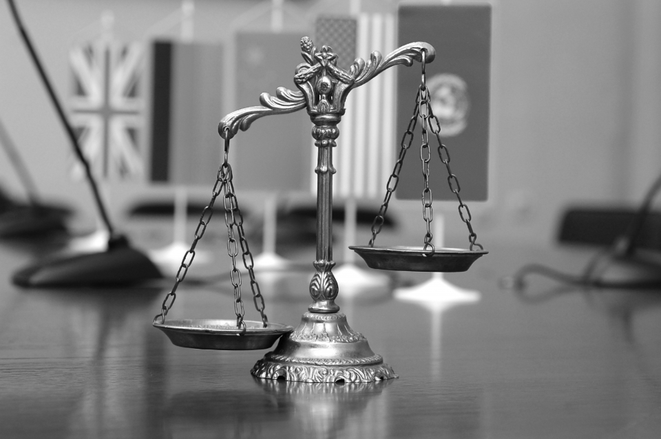 In ISDS, foreign investors are not required to seek a resolution in a country’s courts before bringing an investment claim to an international tribunal. (Photo: Shutterstock.com)