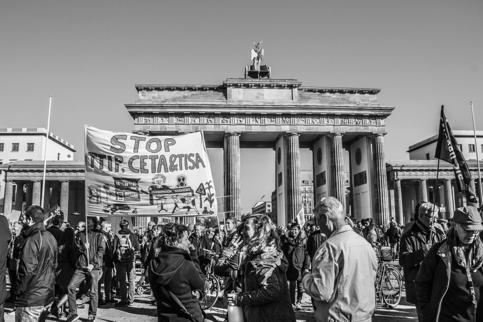 In the face of vehement public opposition to ISDS, the European Union replaced ISDS with a multilateral investment court in the newest agreement, CETA. (Photo: anandoart / Shutterstock.com)