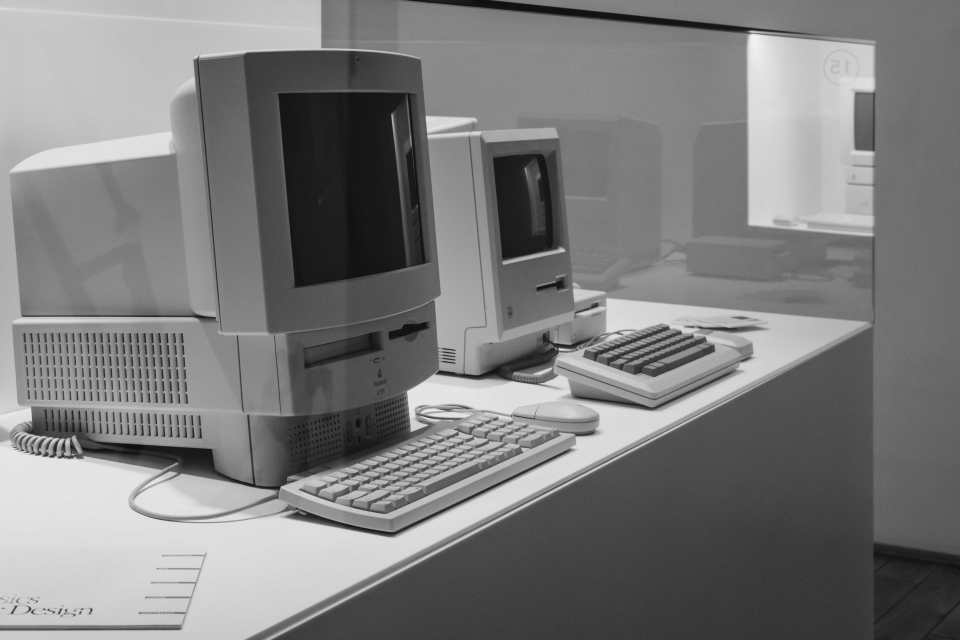 At the end of the twentieth century, the personal computer was one of several innovations that have put humanity on a new economic growth trajectory. (Photo: Alena Veasey / Shutterstock.com)
