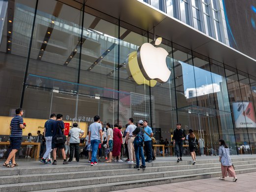 2019-09-20T015420Z_641324718_MT1IMGCN000BDJ55D_RTRMADP_3_CHINA-CHINESE-BEIJING-APPLE-RETAIL-STORE-IPHONE-11-CONSUMER-LINE.JPG