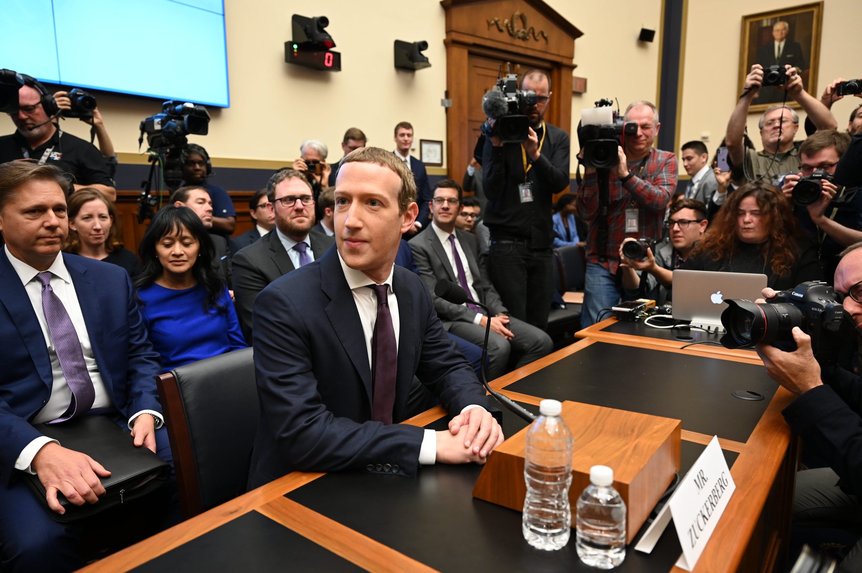 2019-10-23T143655Z_1339942028_MT1USATODAY13556705_RTRMADP_3_FACEBOOK-CEO-MARK-ZUCKERBERG-ARRIVES-TO-TESTIFY-BEFORE-THE.JPG