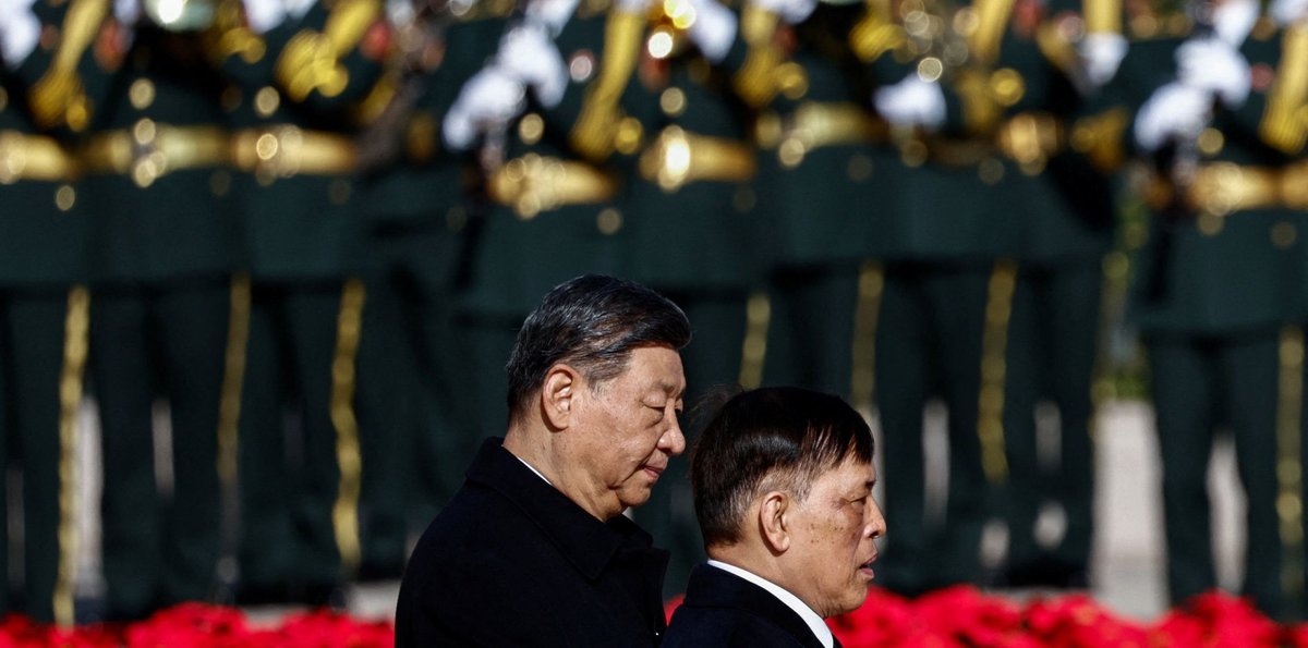 Thailand's King Maha Vajiralongkorn and Chinese President Xi Jinping attend a welcoming ceremony at the Great Hall of the People. (Tingshu Wang/REUTERS)