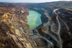 Romandash Anna Ukraine deal US trump minerals russia putin