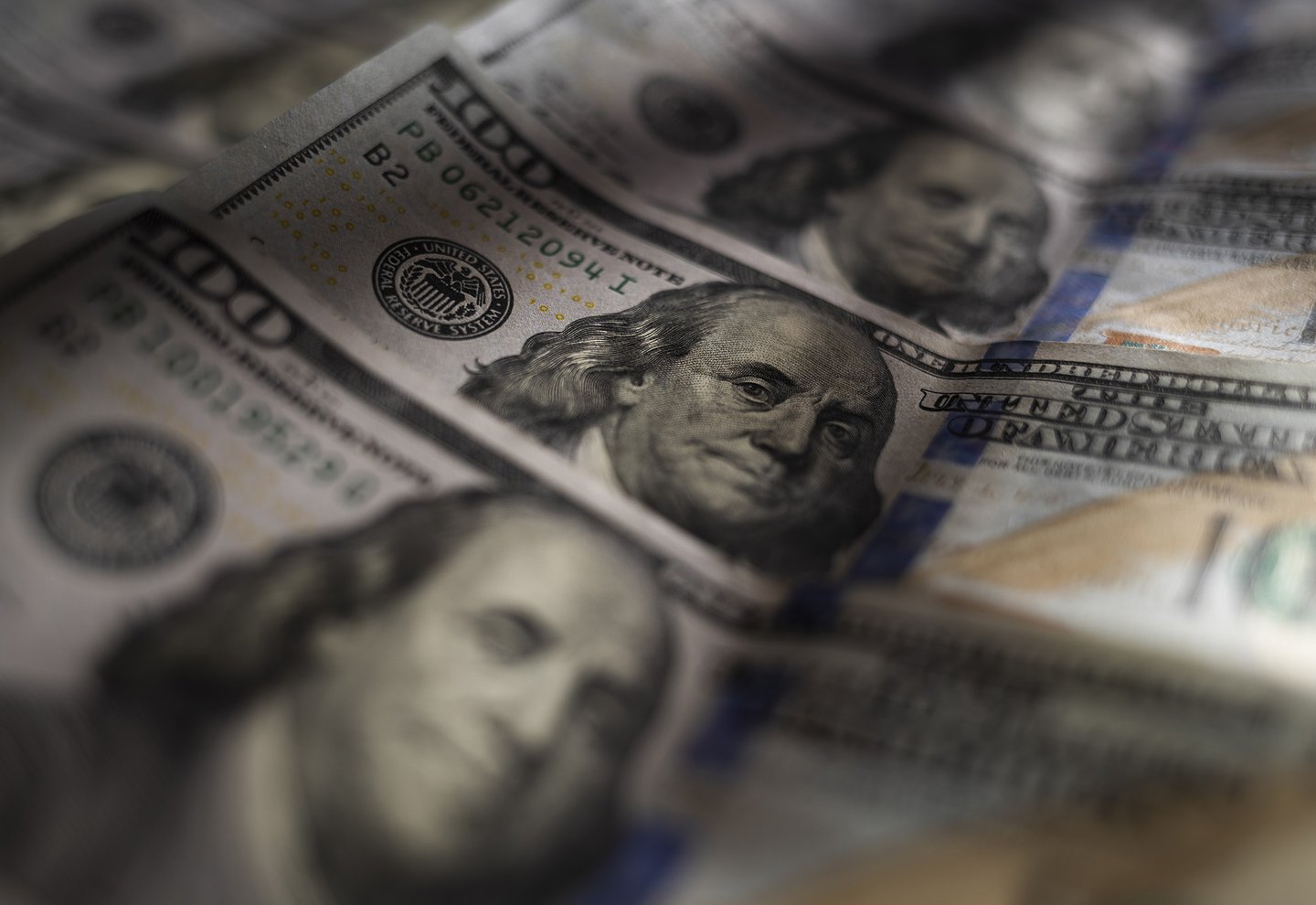 USD100bills.REDUCED.2025-03-10T000000Z_307484831_MT1NURPHO000EJ90EI_RTRMADP_3_ECONOMY-DOLLAR
