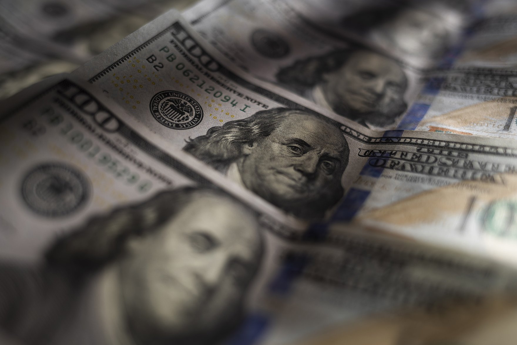 USD100bills.REDUCED.2025-03-10T000000Z_307484831_MT1NURPHO000EJ90EI_RTRMADP_3_ECONOMY-DOLLAR