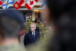 Wark, Wesley - MIlitary Lessons Canada GDP