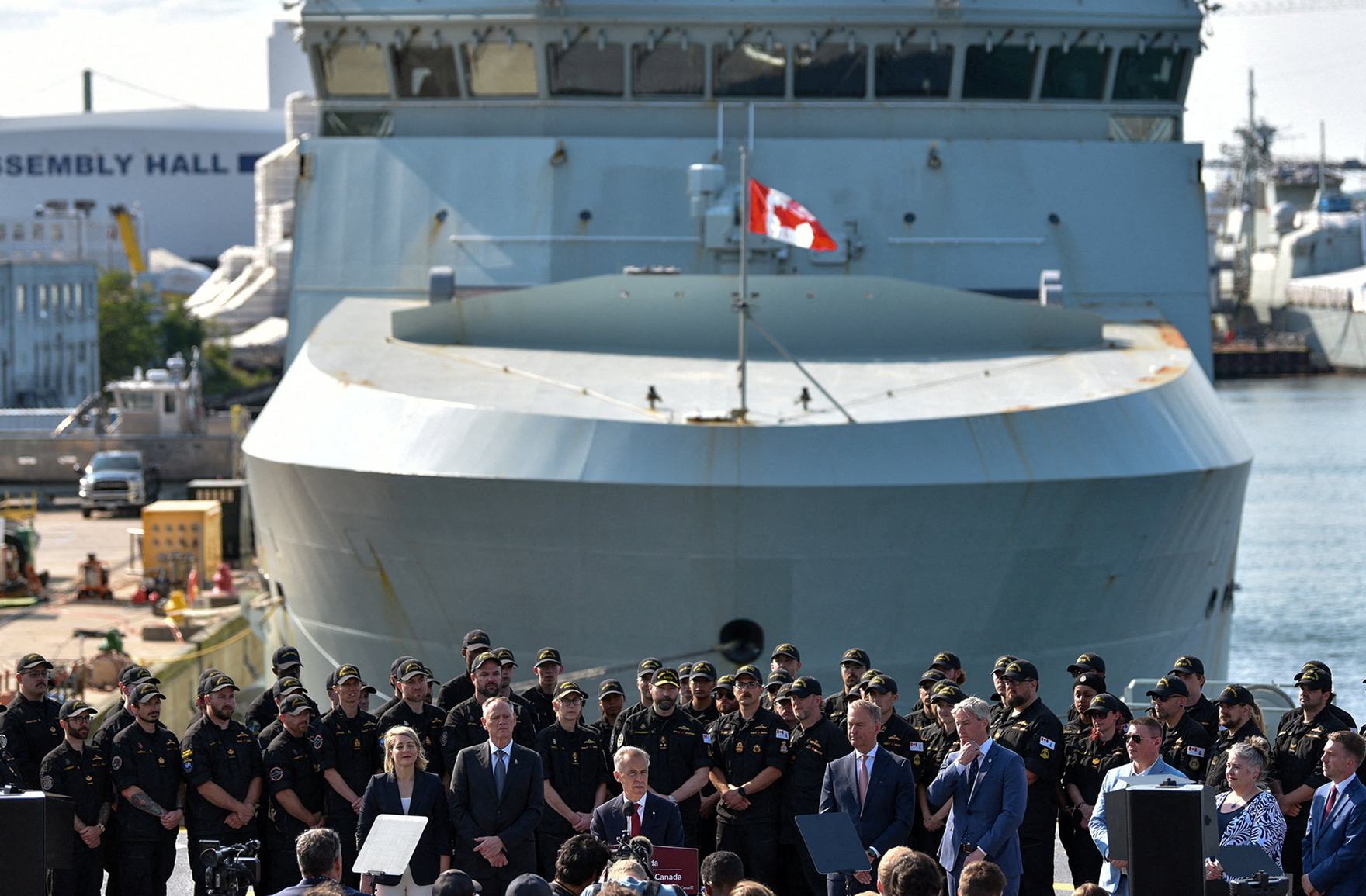 Wark, Wesley - Submarines Run Silent Run Deep