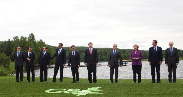 The leaders of the G-8 family photograph.JPG